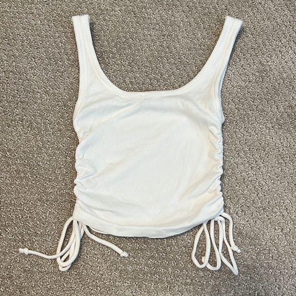 Zara tank top, adjustable cinched sides, perfect like new condition - Picture 4 of 5